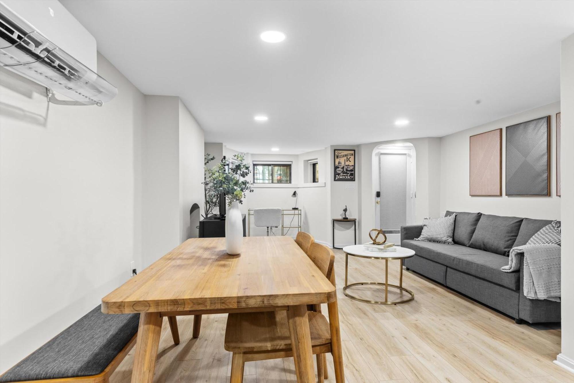 Spacious Nw Apt Steps To 14Th Street Corridor Washington Exterior foto